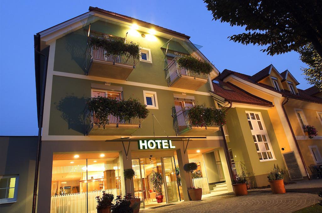 Hotel Am Marktplatz - Landgasthof Wratschko - Гамлиц Экстерьер фото
